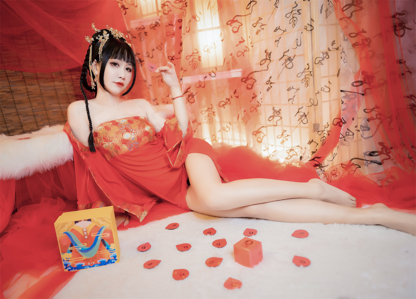 阮邑_Fairy红兜肚23p