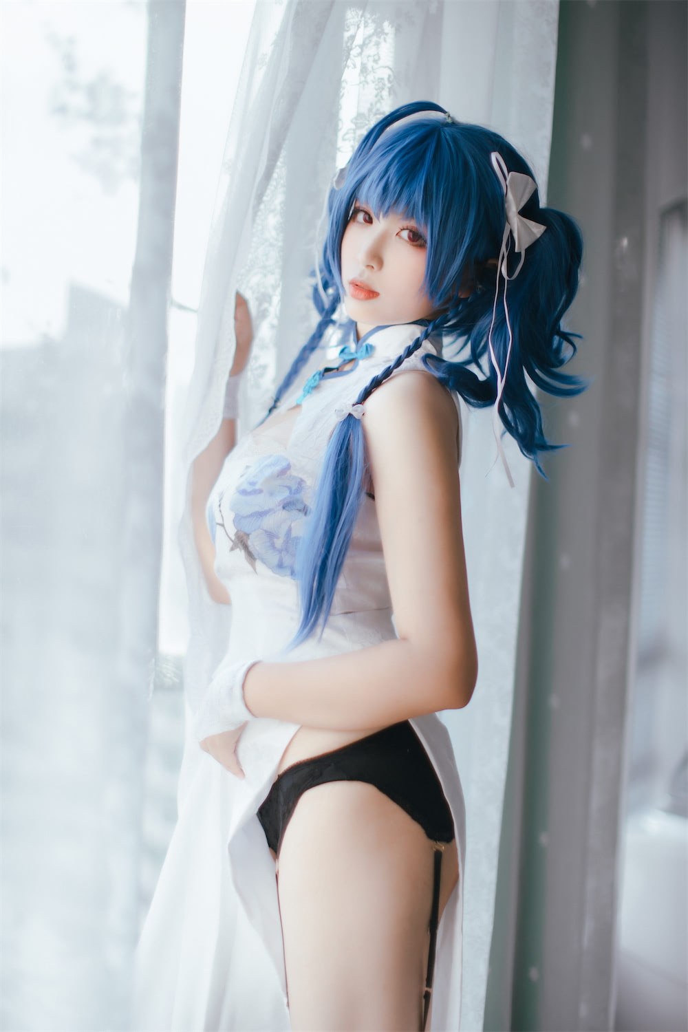 轩萧学姐圣路易斯旗袍42p