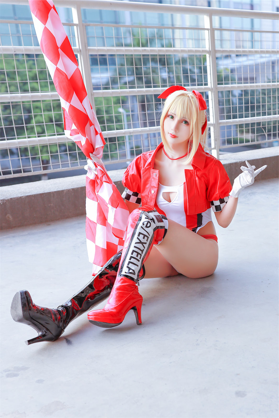 雅祈尼禄赛车女郎49p