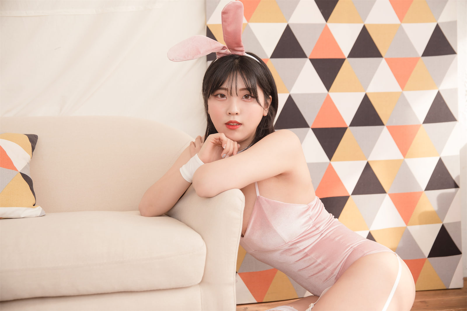 Hana Song粉色兔女郎51p_2