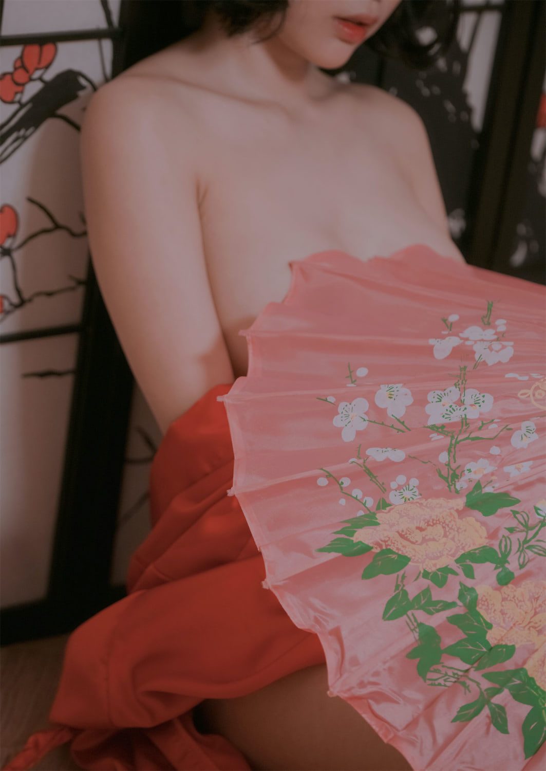 姜仁卿冬梅红绸缎22p