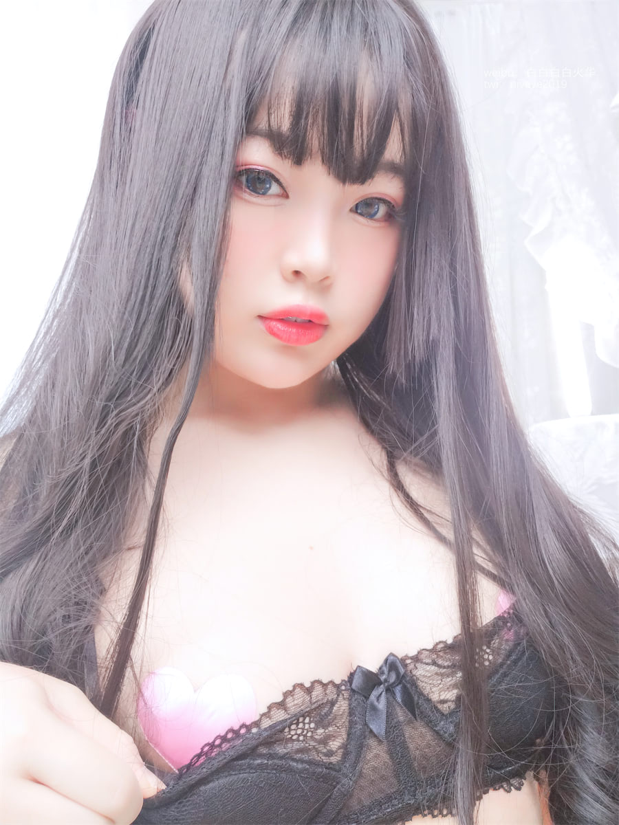 白烨烨黑内衣40p