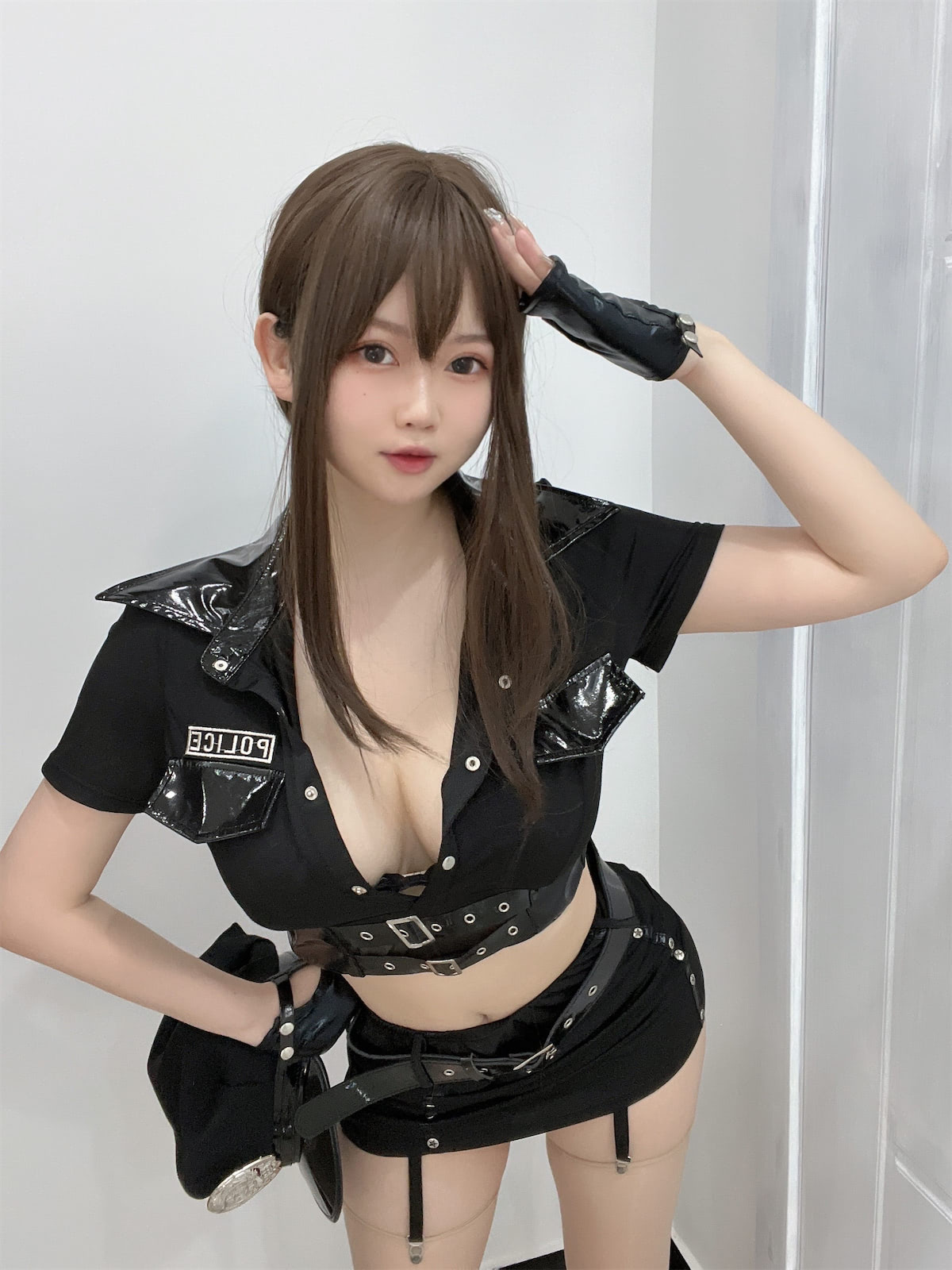 是依酱呀女警30p4v_3