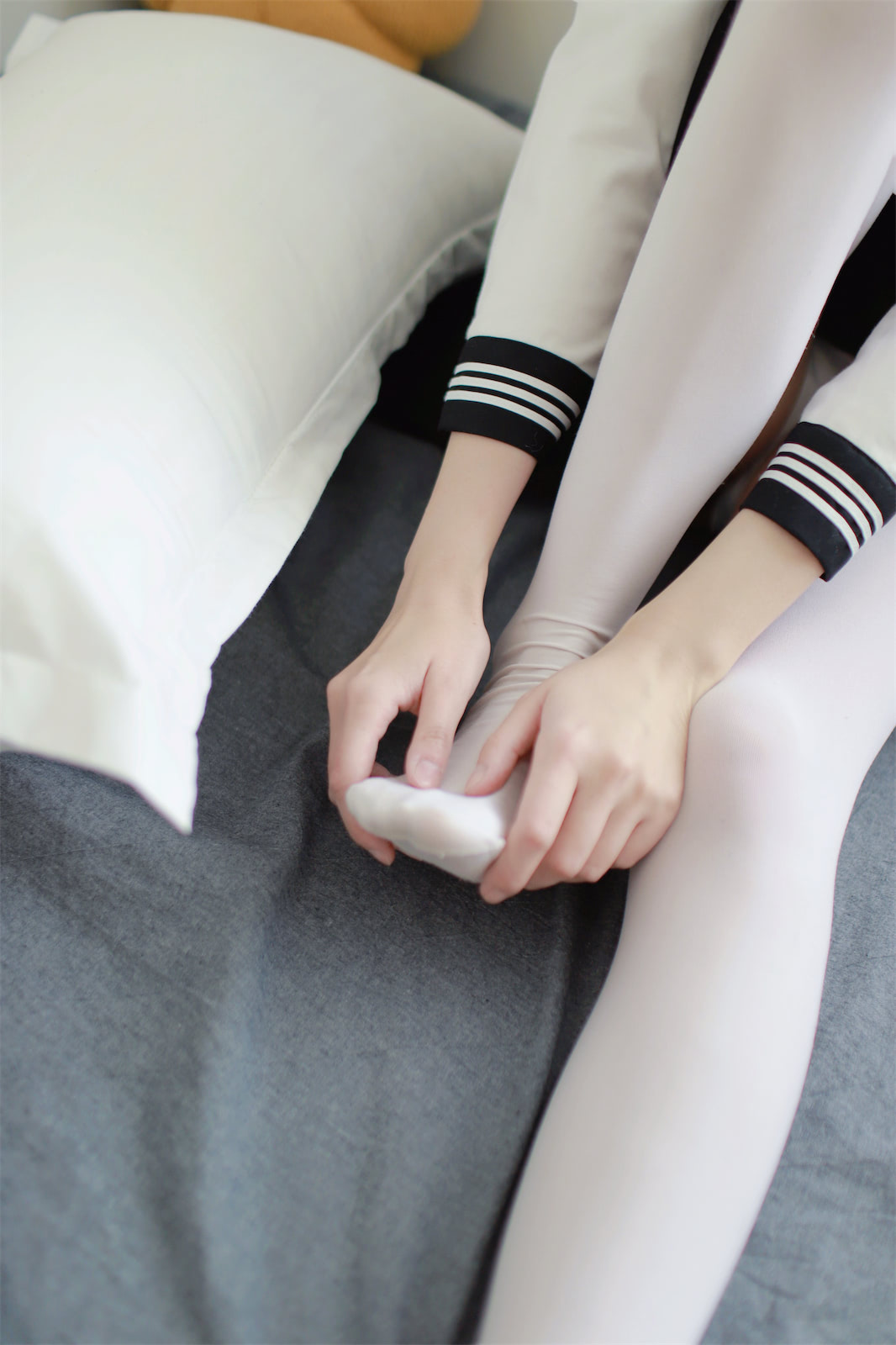 嗷呜酱水手服48p