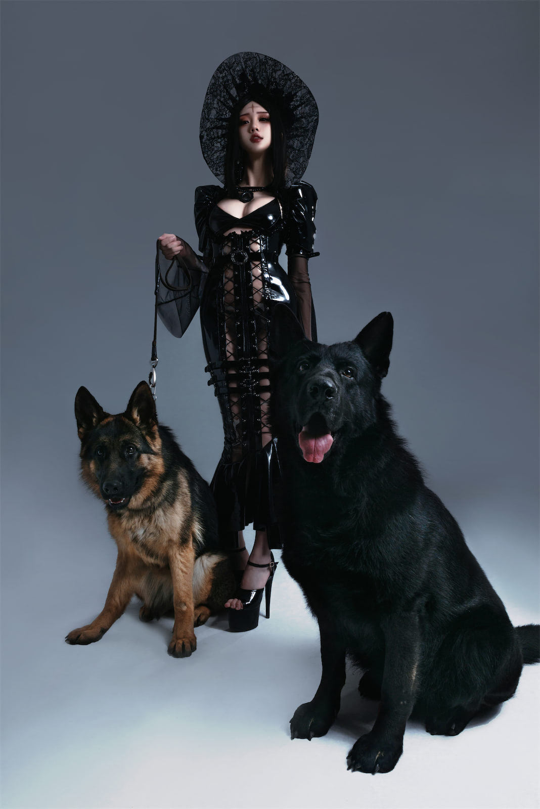 瓦斯塔亚小龙虾红漆皮兔女郎魔女莉莉丝51p