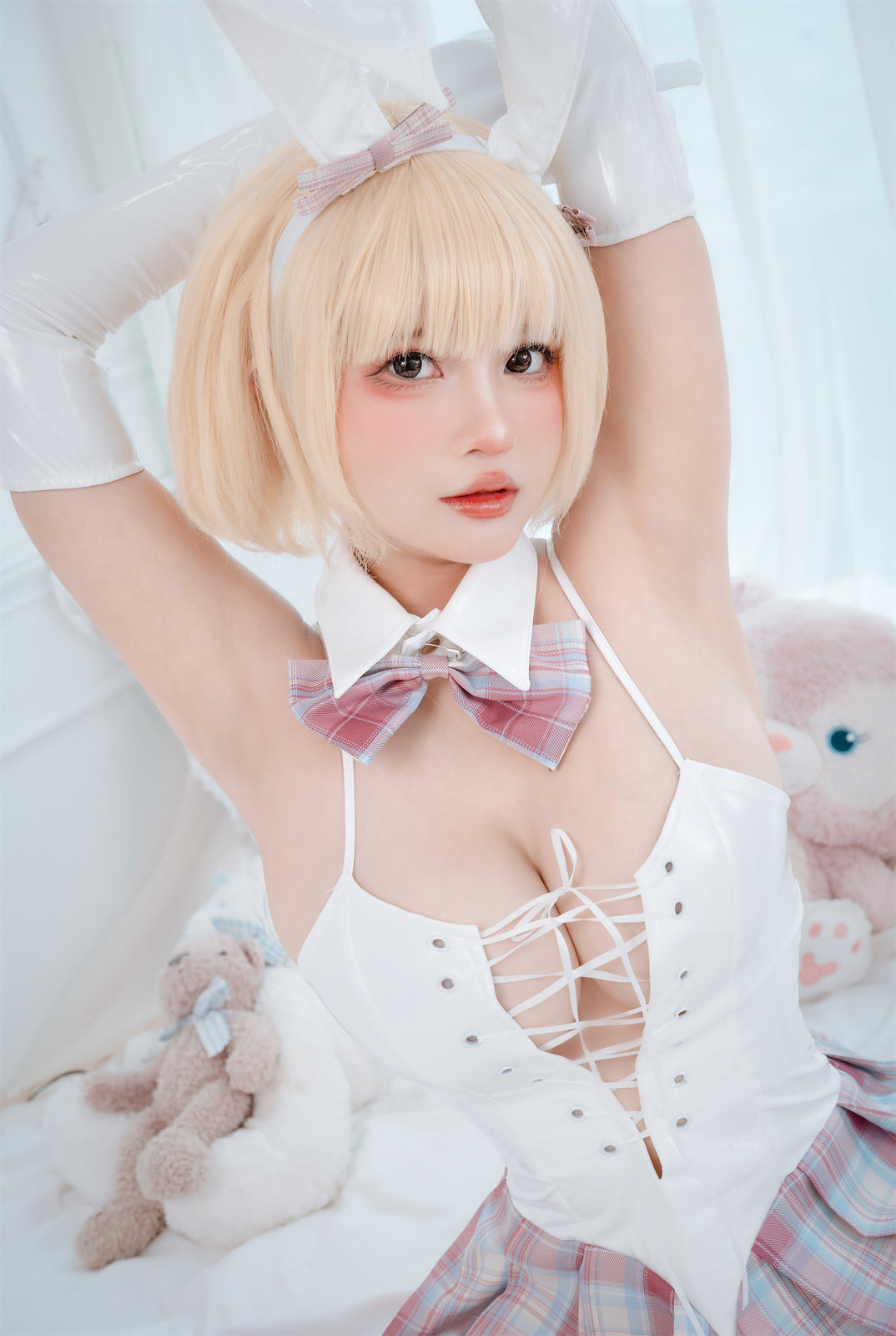 Sally Dorasnow Azami白色兔女郎35p_1