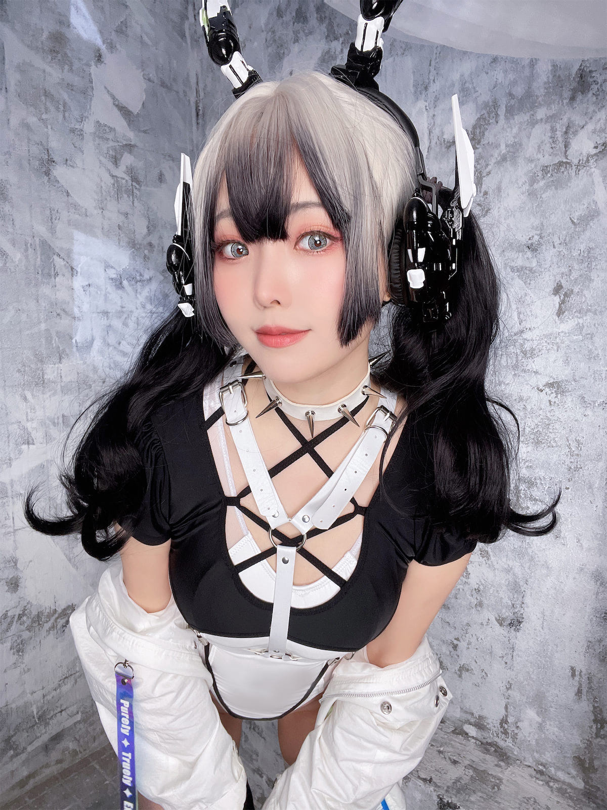 ElyEE子赛博朋克女孩Blanche42p1v