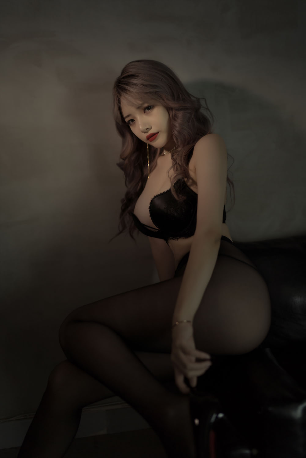 雯妹不讲道理黑丝女上司25p