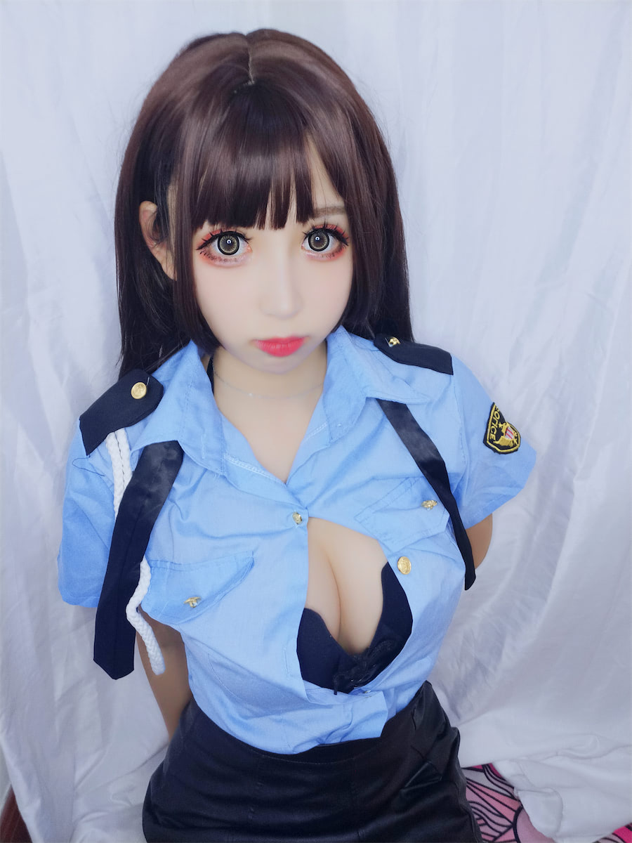 w黑米粥w女警女友15p1v_2