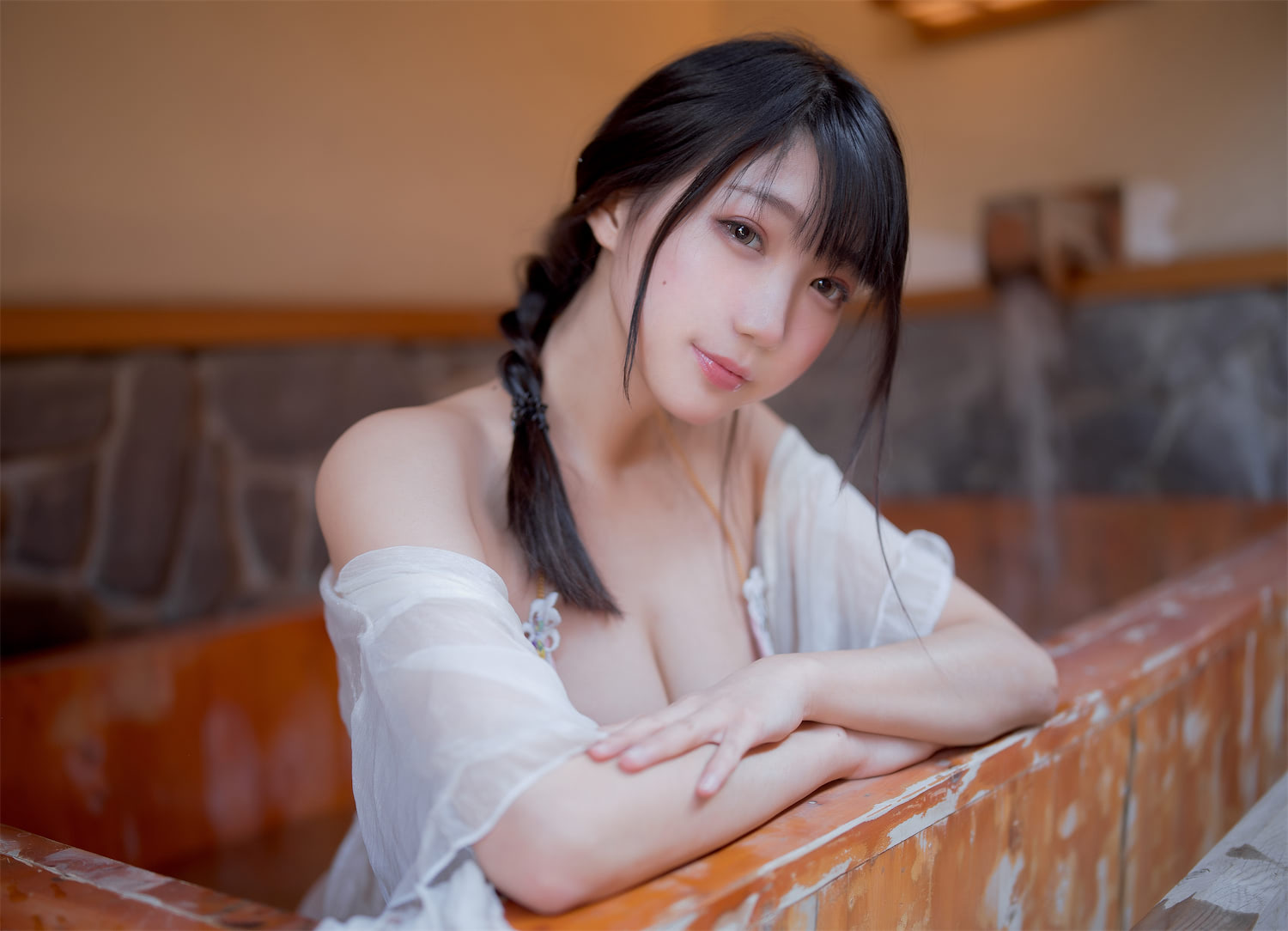 周叽是可爱兔兔温泉女友28p